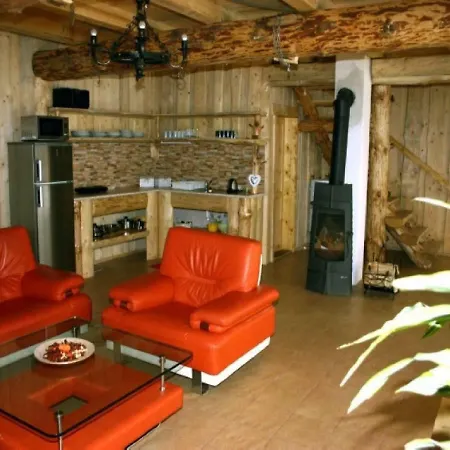 Zbojnicka Drevenica 3 *